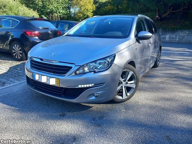 Cinza Usado 2017 Peugeot 308 Allure Carrinha | € 12.500 (Preço justo) - Imagem 1/1
