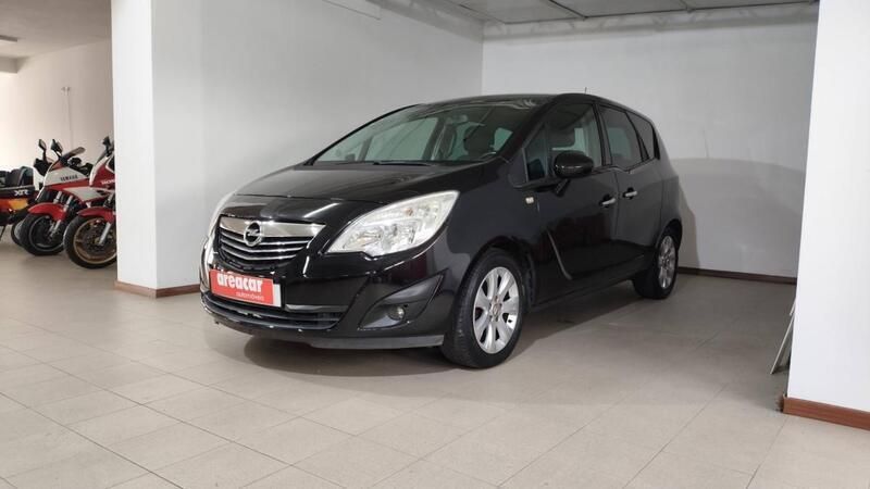 Preto Usado 2010 Opel Meriva Monovolume | € 6.500 (Preço justo) - Imagem 1/4