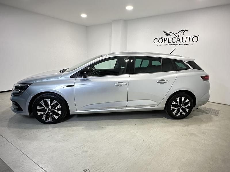 Usado Renault Mégane IV 115 HP (84 kW) 2021 Cinzento Carrinha