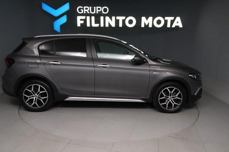Cinza Usado 2022 Fiat Tipo | € 17.440 (Preço justo) - Imagem 1/4