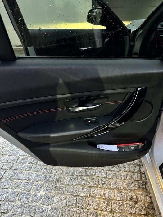 Usado BMW 320 Sport Line 184 HP (135 kW) 2013 Sedan