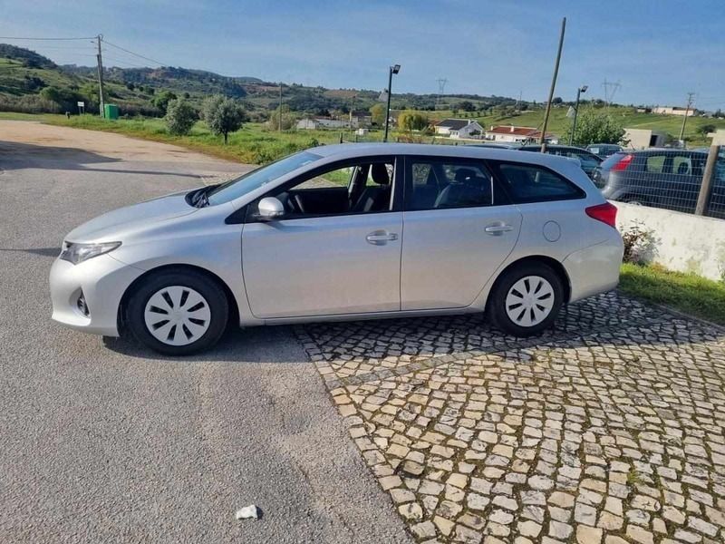 Usado Toyota Auris Touring Sports 90 HP (66 kW) 2015 Cinzento Carrinha