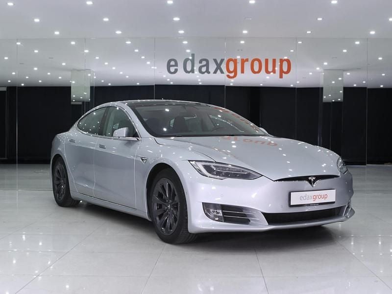 Cinzento Usado 2018 Tesla Model S Citadino | € 32.990 (Preço justo) - Imagem 1/4