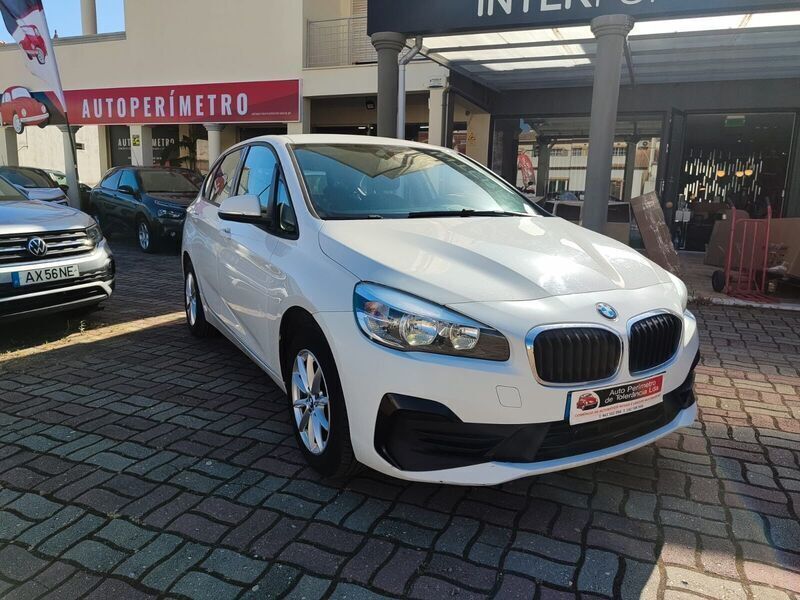 Branco Usado 2019 BMW 216 Active Tourer Monovolume | € 17.750 (Caro) - Imagem 1/4