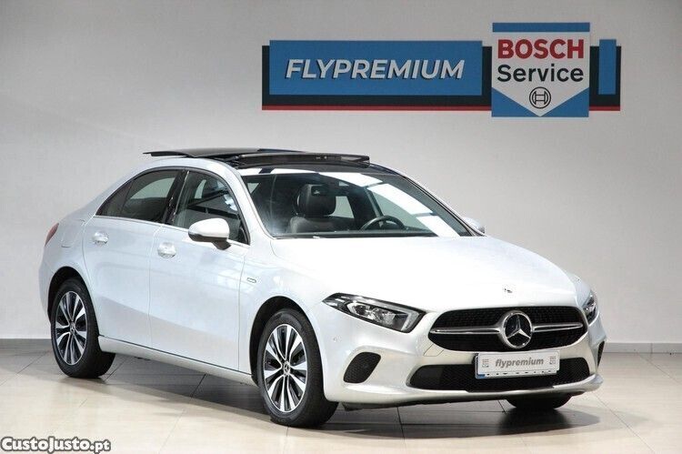 Cinza Usado 2020 Mercedes A250 Progressive | € 28.990 - Imagem 1/1