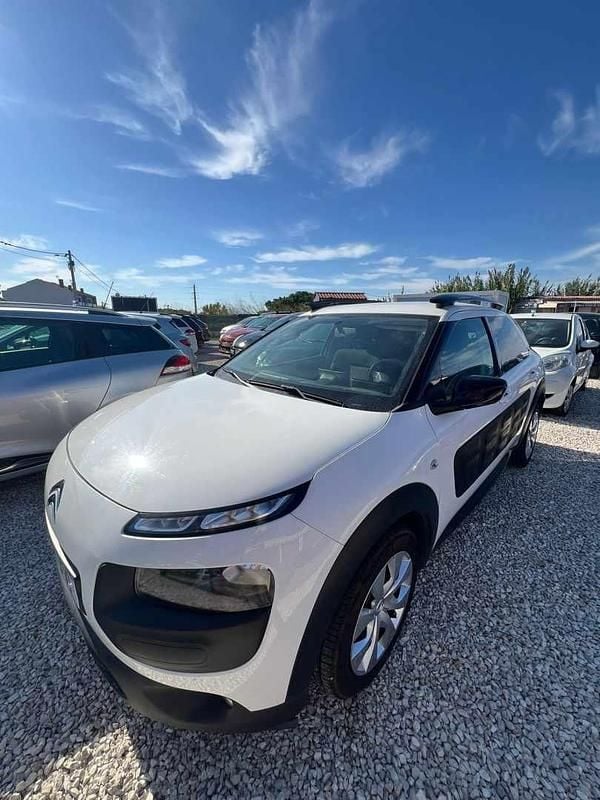 Branco Usado 2015 Citroën C4 Cactus Citadino | € 9.499 (Preço justo) - Imagem 1/4