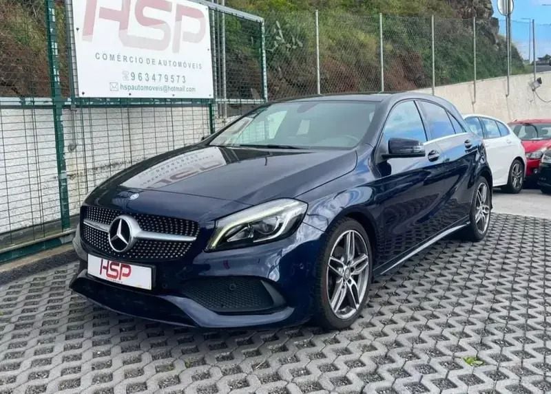 Usado Mercedes A180 AMG line 109 HP (80 kW) 2016 Azul