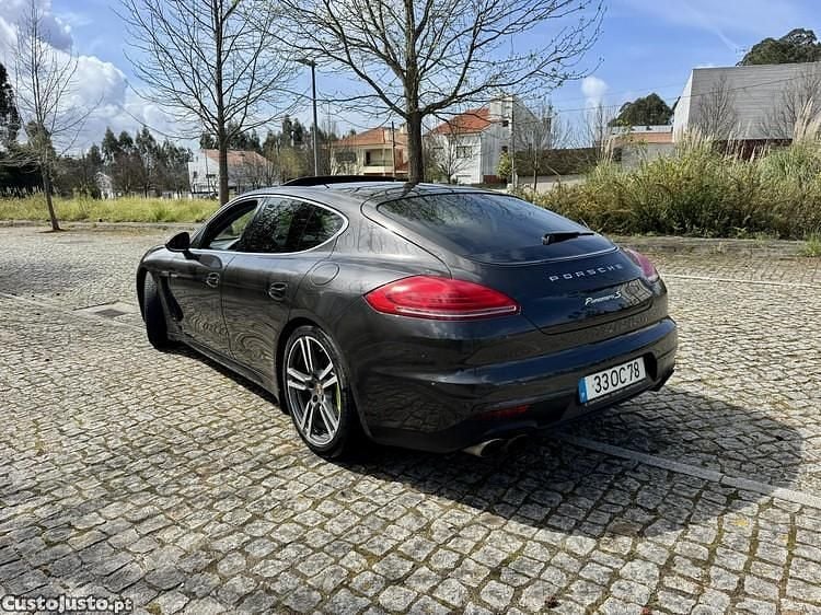 Cinza Usado 2014 Porsche Panamera S E-Hybrid Sedan | € 39.950 (Super Preço) - Imagem 1/1