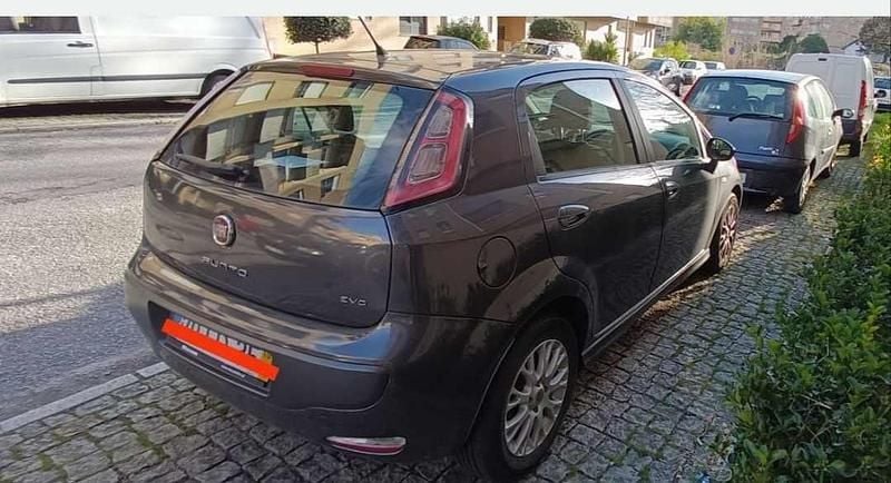 Usado Fiat Punto 75 HP (55 kW) 2010 Cinzento Citadino