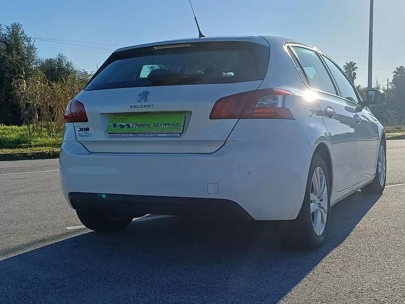 Usado Peugeot 308 Allure 92 HP (67 kW) 2014 Branco