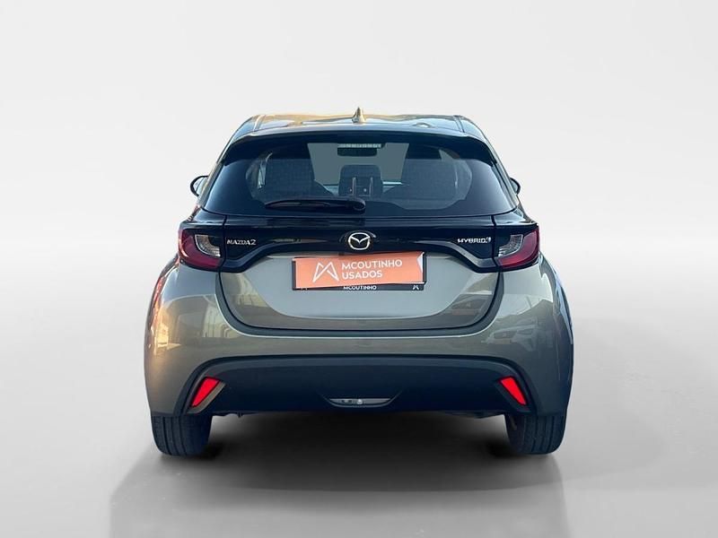 Usado Mazda 2 116 HP (85 kW) 2024 Verde Sedan