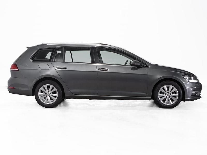 Usado VW Golf VII 115 HP (84 kW) 2017 Cinzento Carrinha