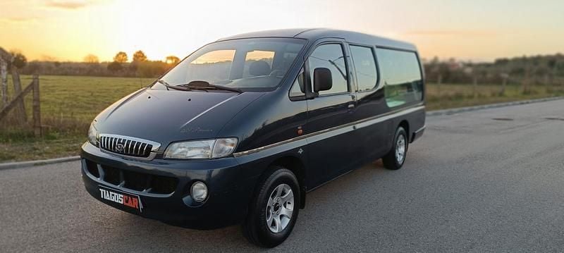 Usado Hyundai H-1 100 HP (73 kW) 1998 Azul Monovolume