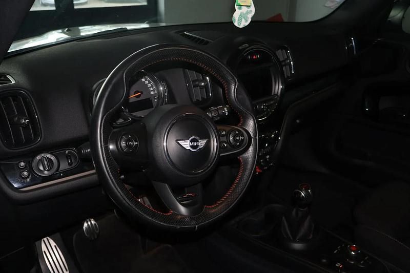 Usado Mini Countryman 116 HP (85 kW) 2018 Branco SUV