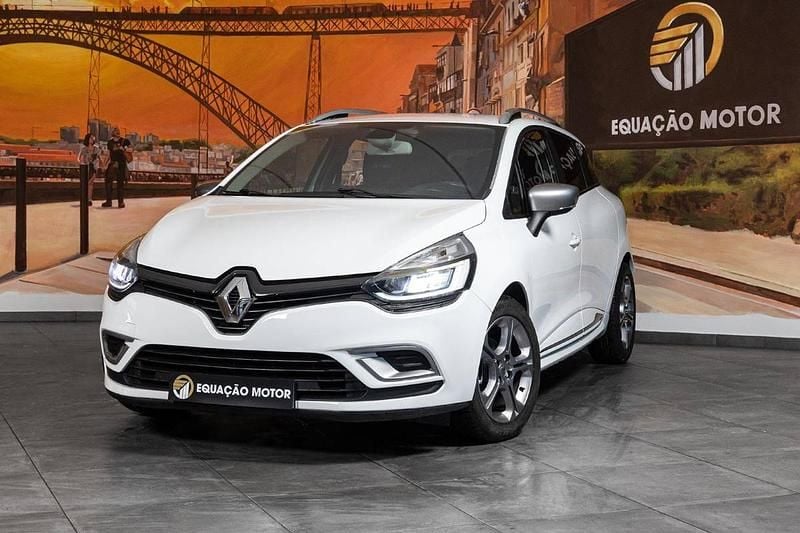 Usado Renault Clio IV 90 HP (66 kW) 2018 Branco Carrinha