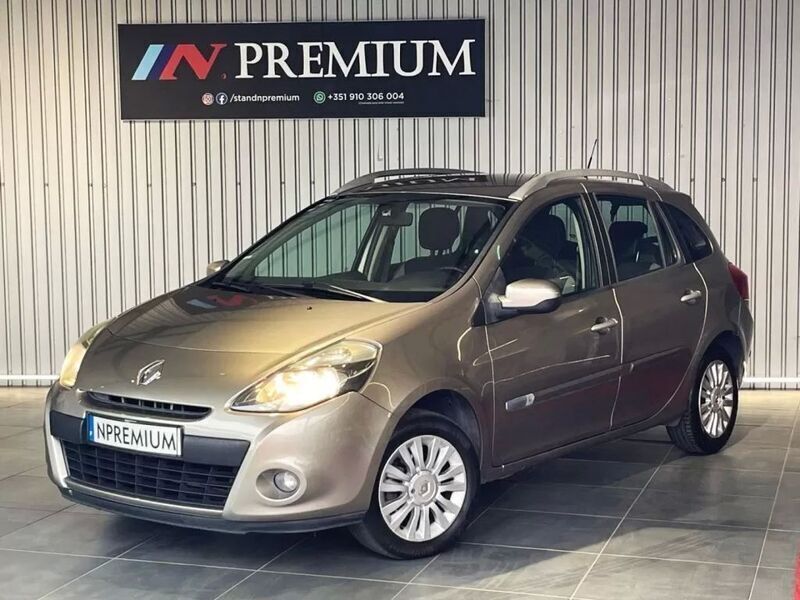Castanho Usado 2012 Renault Clio GrandTour Carrinha | € 6.500 - Imagem 1/4