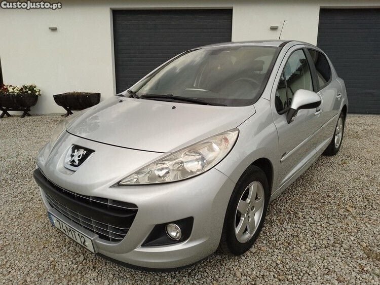 Cinza Usado 2012 Peugeot 207 | € 5.990 (Bom preço) - Imagem 1/1
