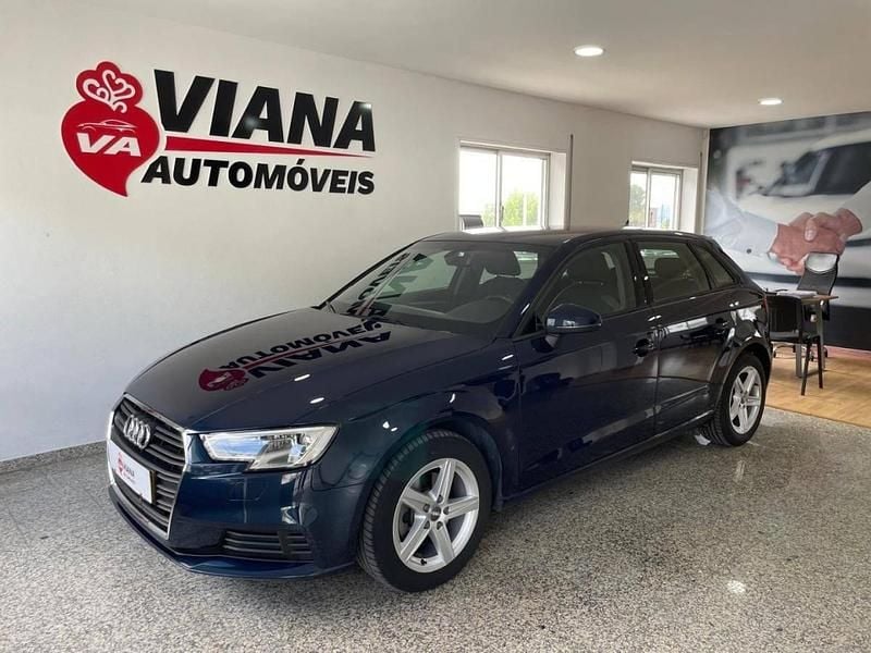 Azul Usado 2020 Audi A3 Design Sedan | € 18.990 (Super Preço) - Imagem 1/4