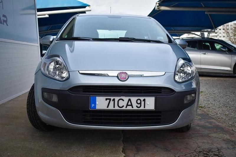 Cinzento Usado 2006 Fiat Grande Punto Citadino | € 4.350 (Preço justo) - Imagem 1/4