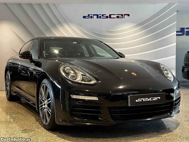 Preto Usado 2014 Porsche Panamera Edition Sedan | € 55.000 - Imagem 1/1