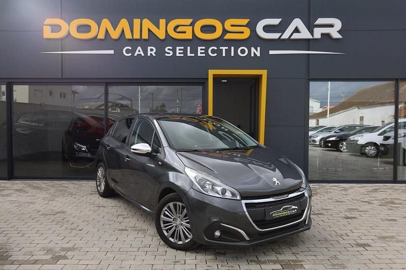 Cinza Usado 2016 Peugeot 208 Style Citadino | € 10.950 (Preço justo) - Imagem 1/4