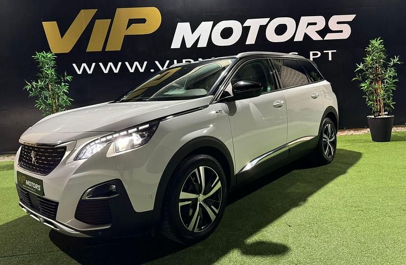 Usado Peugeot 5008 Allure 130 HP (95 kW) 2020 Branco Monovolume