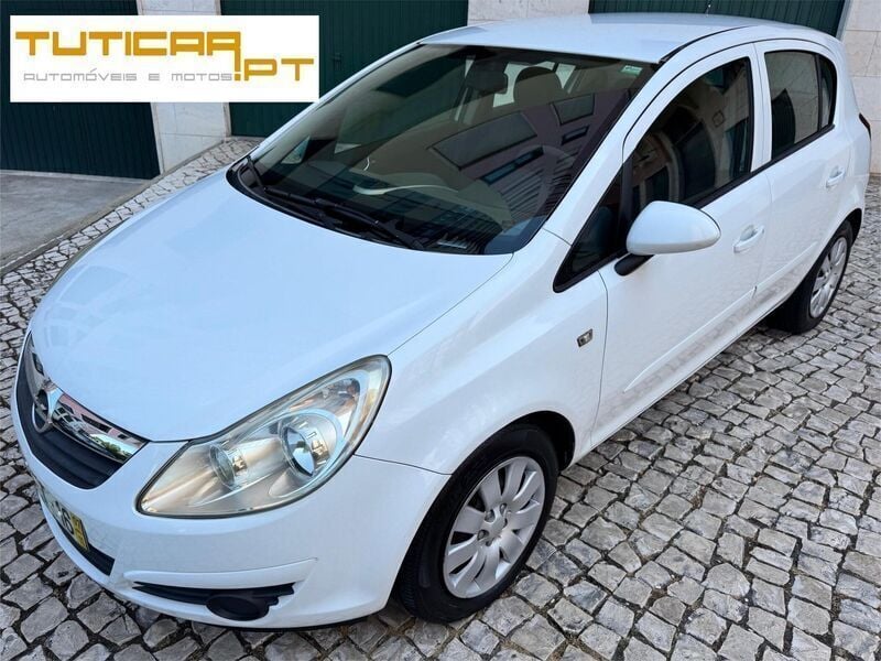 Branco Usado 2007 Opel Corsa Enjoy | € 3.900 (Preço justo) - Imagem 1/4
