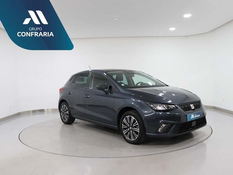 Cinzento Usado 2024 Seat Ibiza | € 20.880 (Preço elevado) - Imagem 1/4