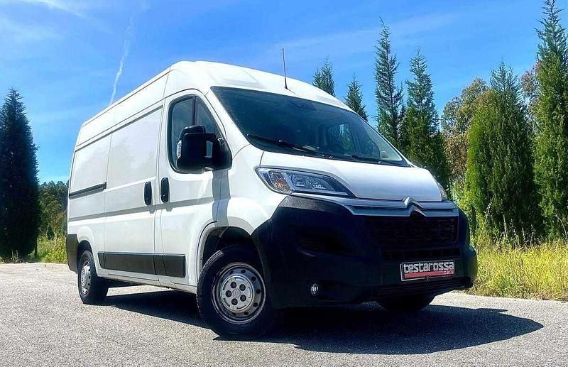 Usado Citroën Jumper 140 HP (102 kW) 2020 Branco Monovolume