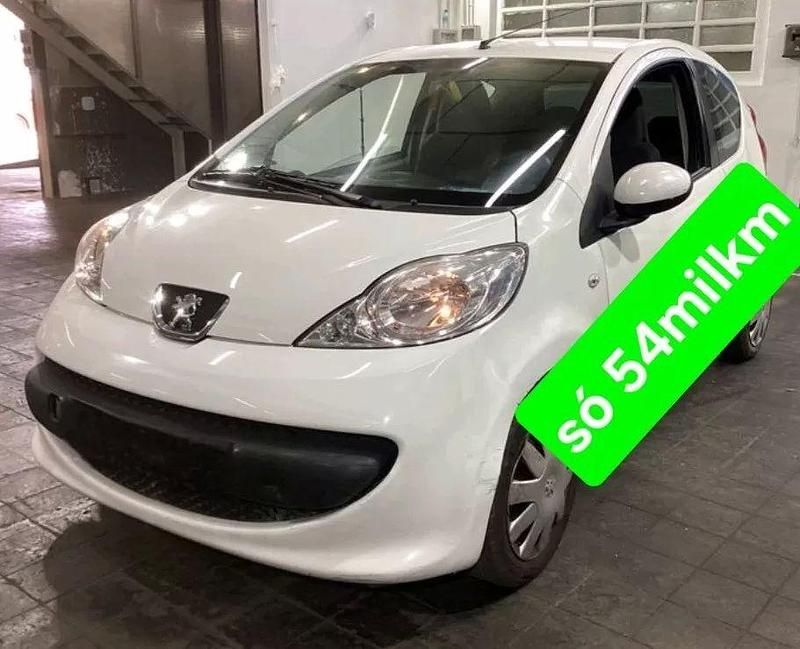 Branco Usado 2006 Peugeot 107 Active Citadino | € 6.900 (Preço justo) - Imagem 1/3