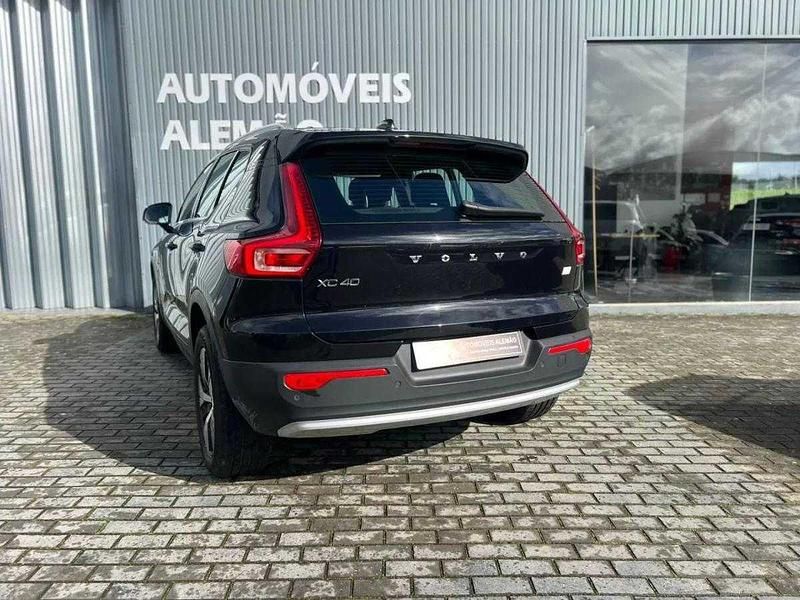 Usado Volvo XC40 211 HP (155 kW) 2023 Preto SUV