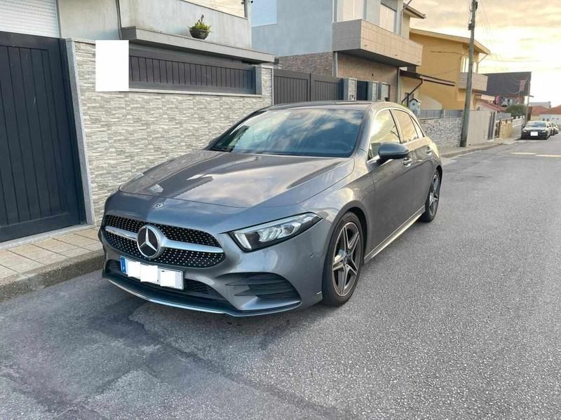 Cinzento Usado 2019 Mercedes A180 Citadino | € 24.990 (Preço justo) - Imagem 1/4