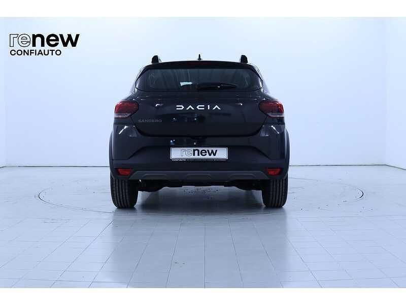 Usado Dacia Sandero Expression 90 HP (66 kW) 2023 Preto