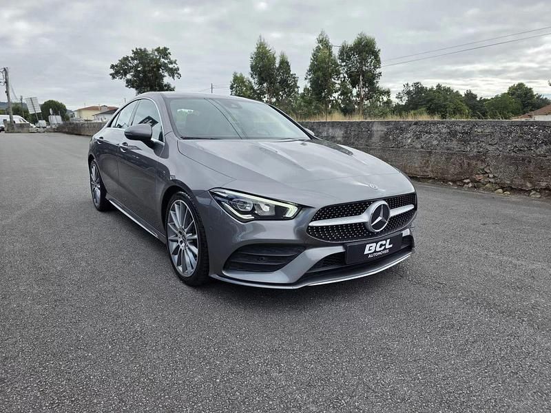Cinza Usado 2020 Mercedes CLA200 AMG line Sedan | € 31.500 (Preço justo) - Imagem 1/4