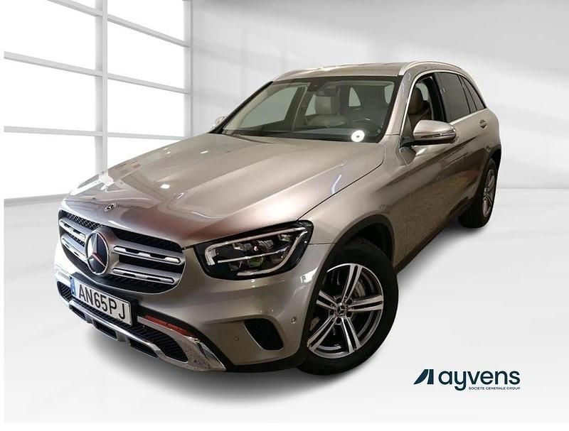 Cinza Usado 2022 Mercedes GLC300 SUV | € 45.000 - Imagem 1/4