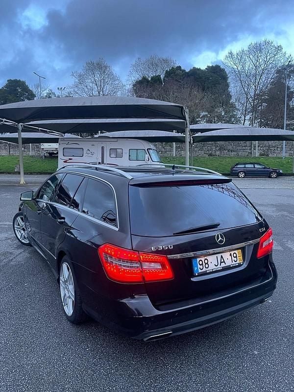 Usado Mercedes E350 Avantgarde 265 HP (194 kW) 2010 Preto Carrinha