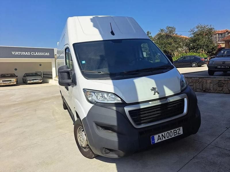 Usado Peugeot Boxer 120 HP (88 kW) 2021 Branco Van