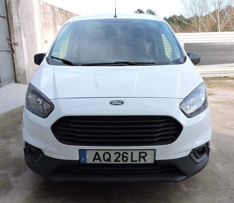 Usado Ford Courier Trend 100 HP (73 kW) 2022 Branco Monovolume