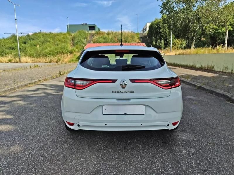 Usado Renault Mégane IV Experience 100 HP (73 kW) 2016 Branco Sedan
