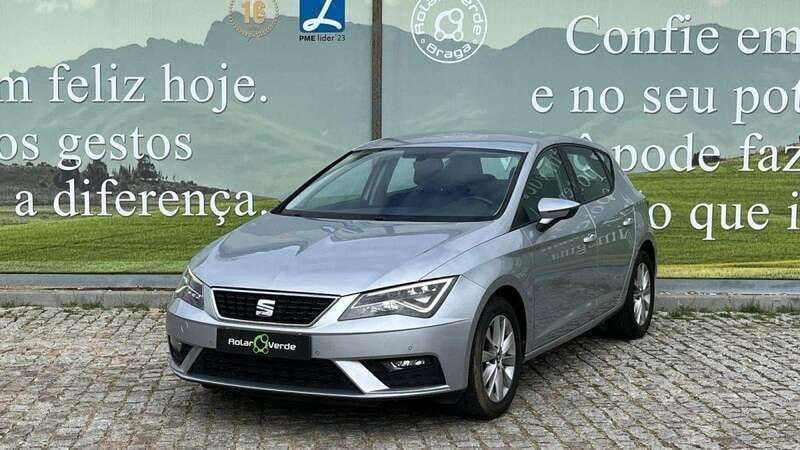 Cinzento Usado 2019 Seat Leon | € 17.000 (Preço elevado) - Imagem 1/4