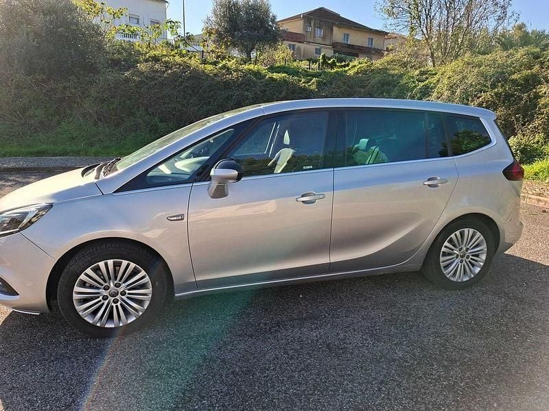 Usado Opel Zafira 134 HP (98 kW) 2017 Monovolume