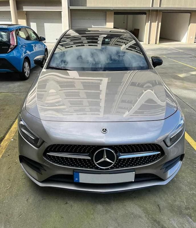 Usado Mercedes A180 116 HP (85 kW) 2021 Cinzento Citadino