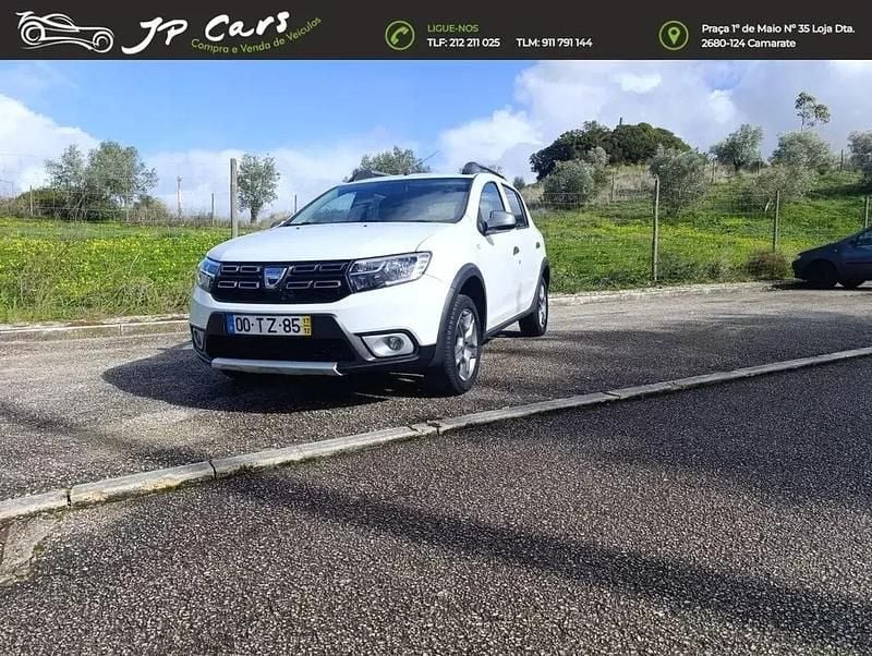 Usado Dacia Sandero Stepway 90 HP (66 kW) 2017 Branco