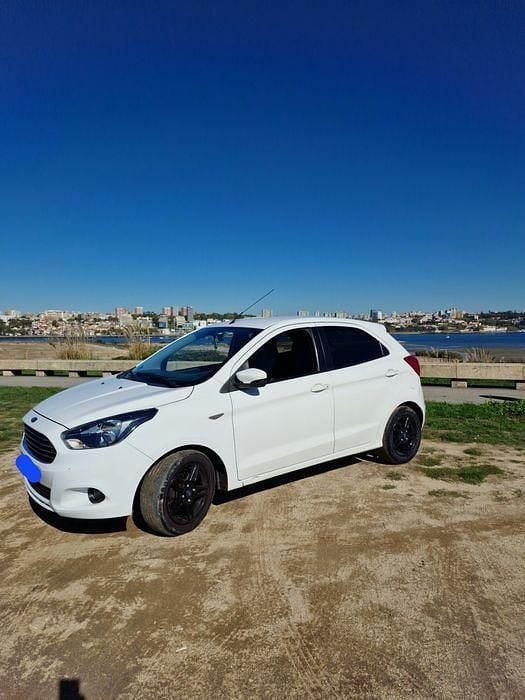 Usado 2017 Ford Ka Plus Citadino | € 7.000 - Imagem 1/4