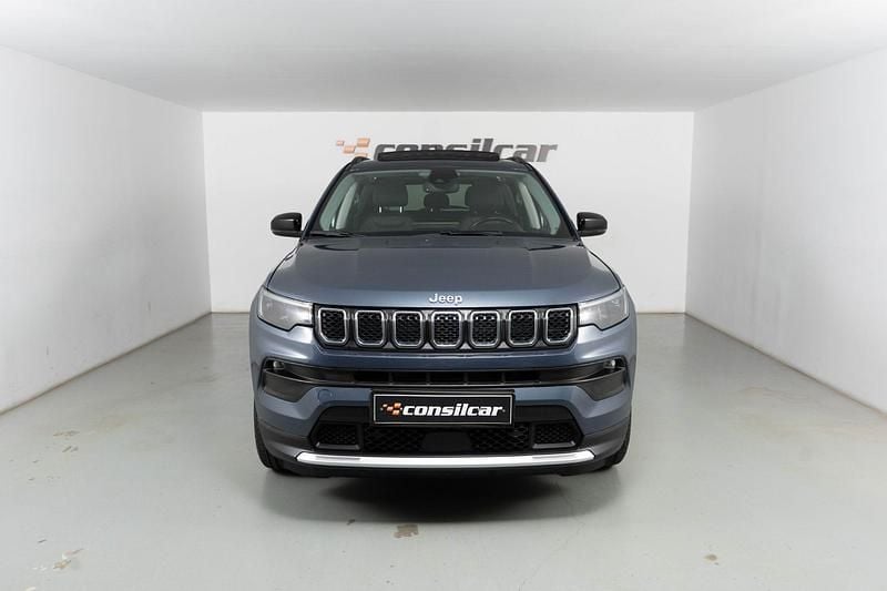 Cinza Usado 2022 Jeep Compass Limited SUV | € 25.980 (Preço justo) - Imagem 1/4