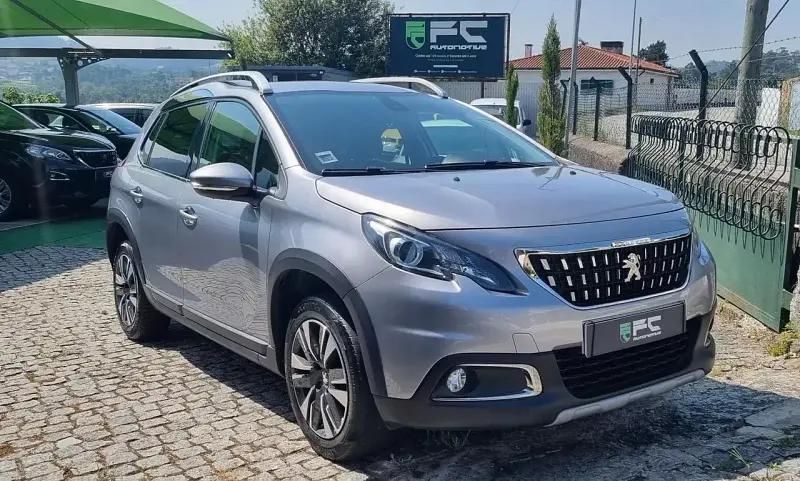 Cinzento Usado 2017 Peugeot 2008 Allure SUV | € 11.900 (Preço justo) - Imagem 1/4