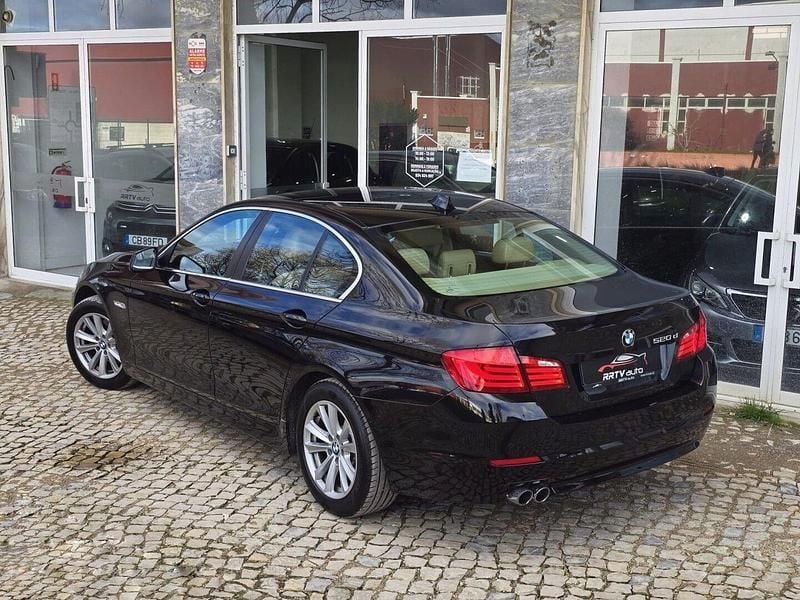 Usado BMW 520 Luxury Line 184 HP (135 kW) 2011 Preto Sedan