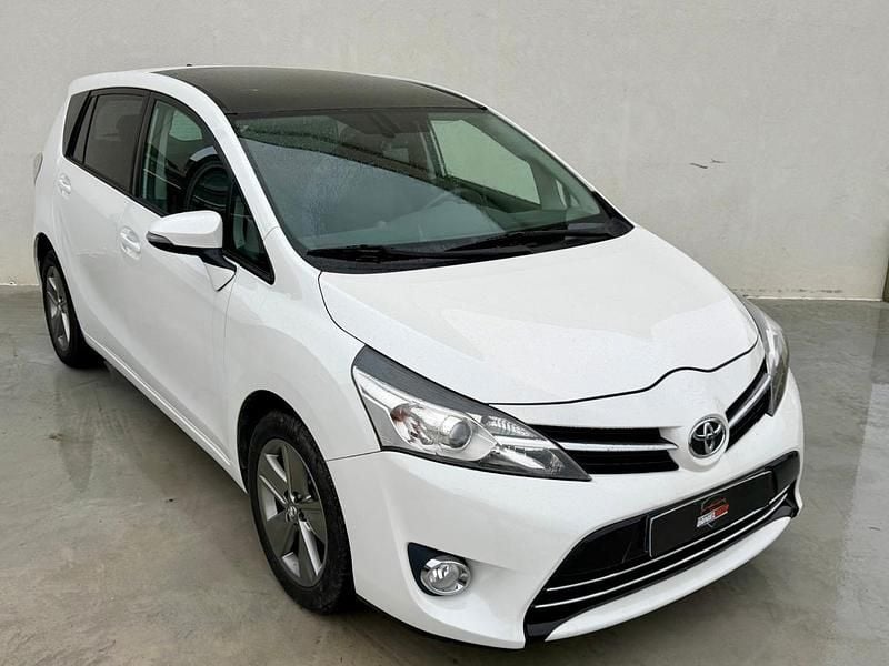 Branco Usado 2014 Toyota Verso Monovolume | € 13.850 - Imagem 1/4