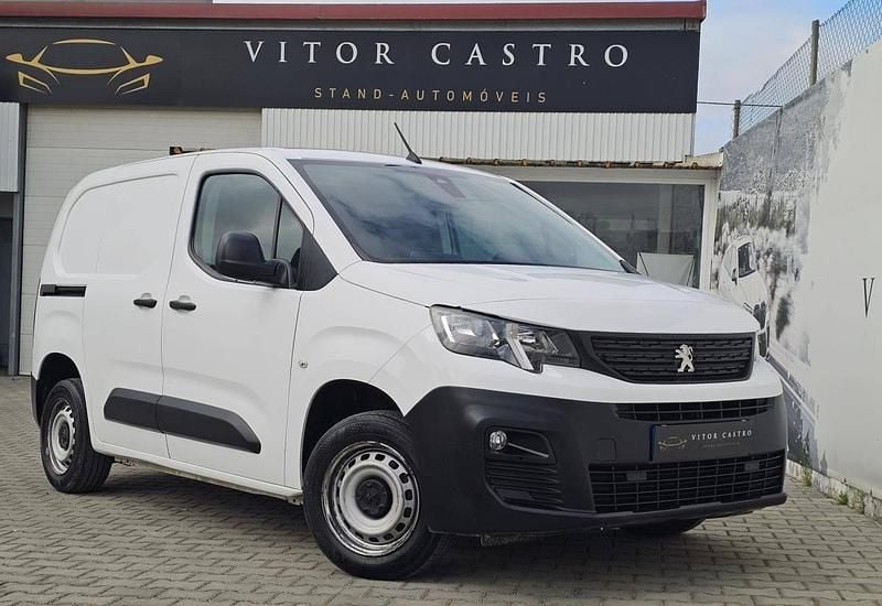 Branco Usado 2019 Peugeot Partner Premium Van | € 11.990 (Bom preço) - Imagem 1/4