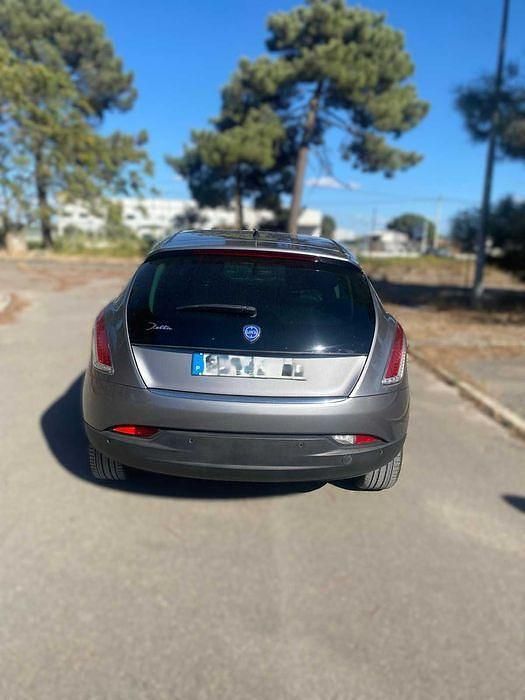 Usado Lancia Delta 120 HP (88 kW) 2008 Citadino